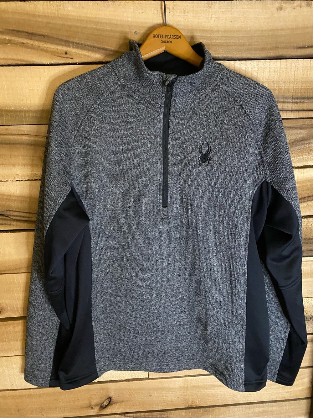 Spyder Men's Grey and Black Half-Zip Performance Pullover sweater size large